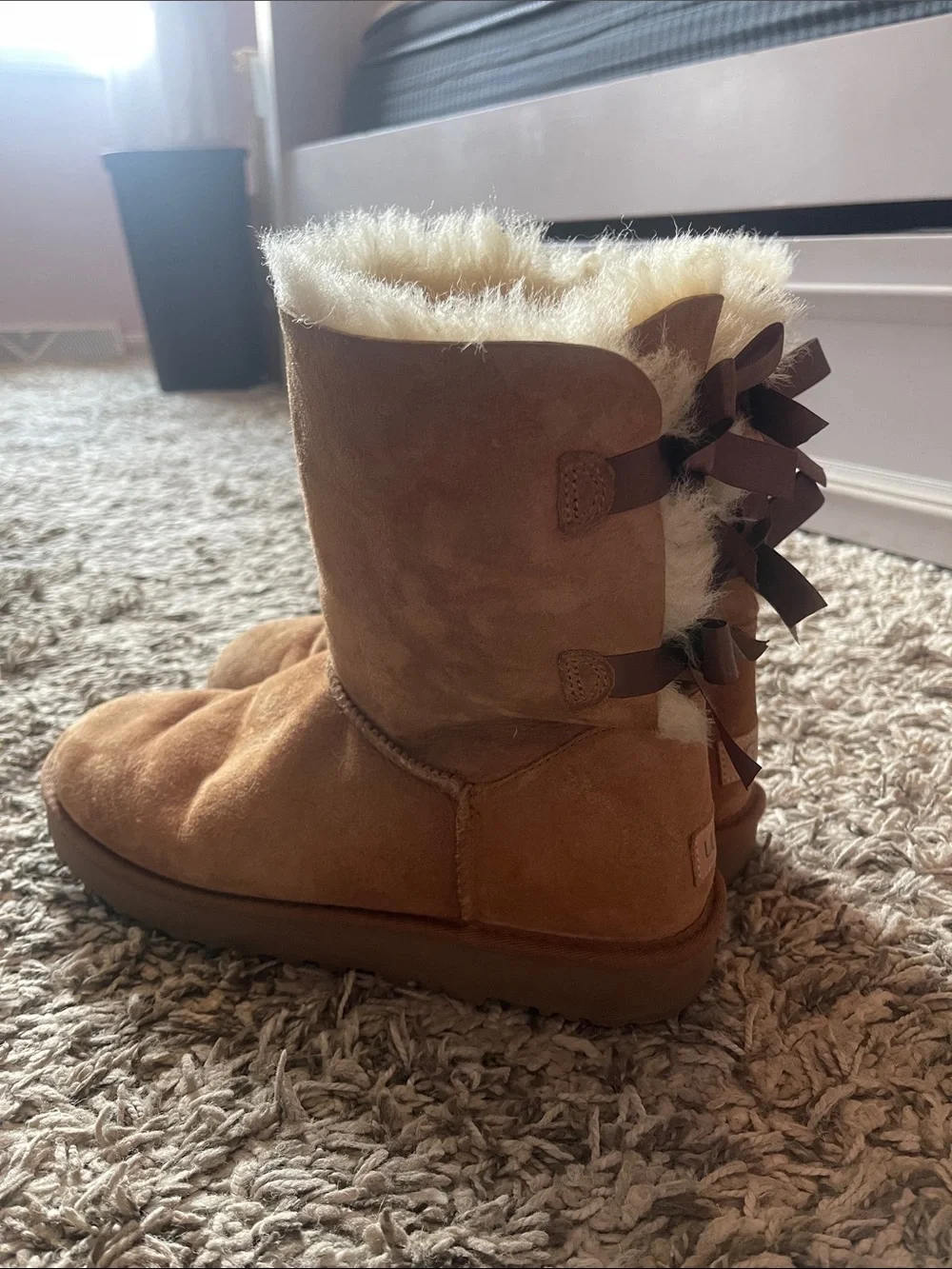 BOW UGG BOOTS WOMENS 11